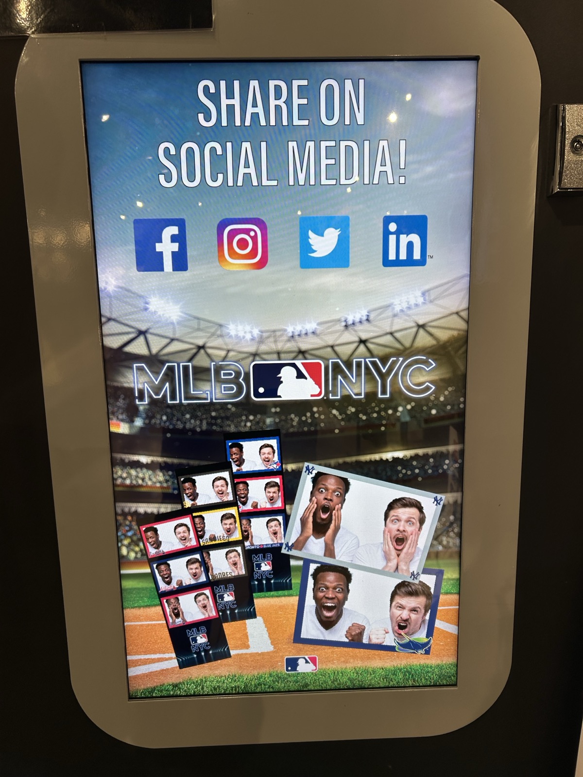 MLBショップのフォトブース撮影後の画面