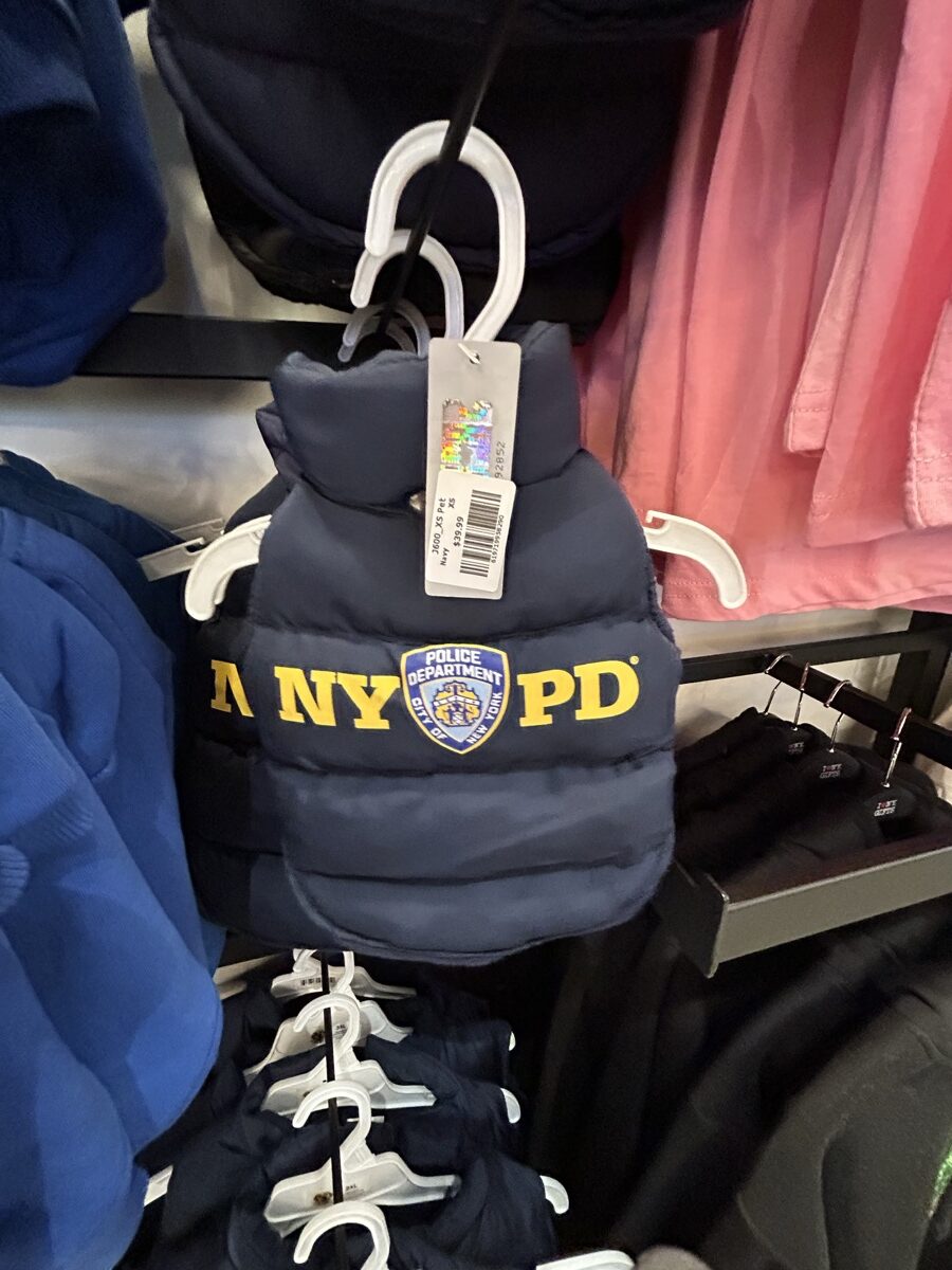 犬用NYPDベストの値札39.99ドル
