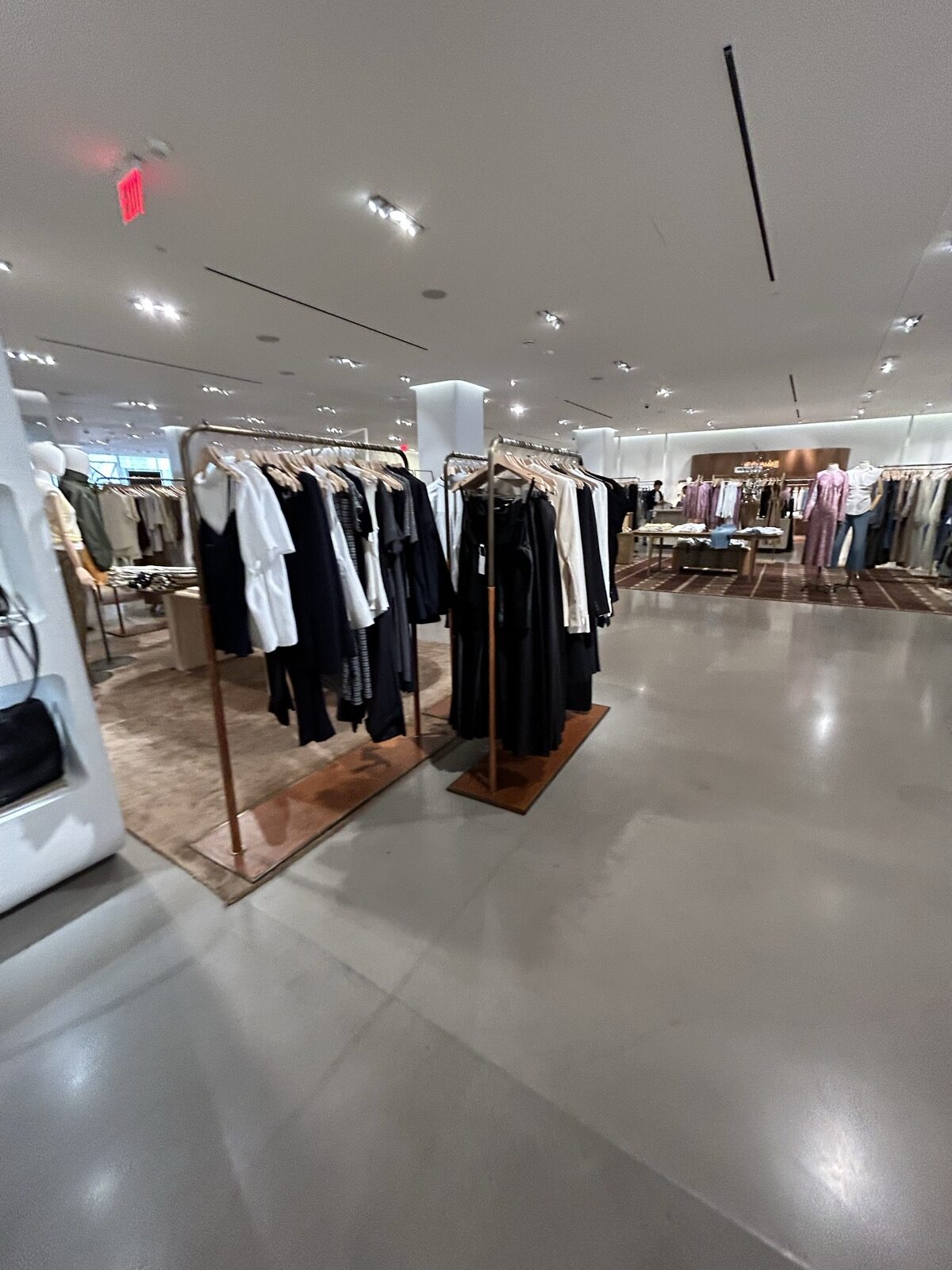 Nordstrom NYC Flagshipの女性服フロア全体