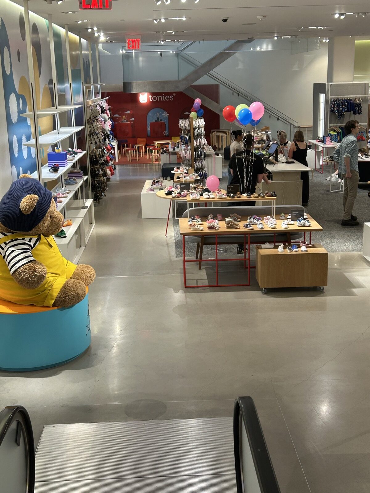 Nordstrom NYC Flagshipの子供用品フロア入口付近