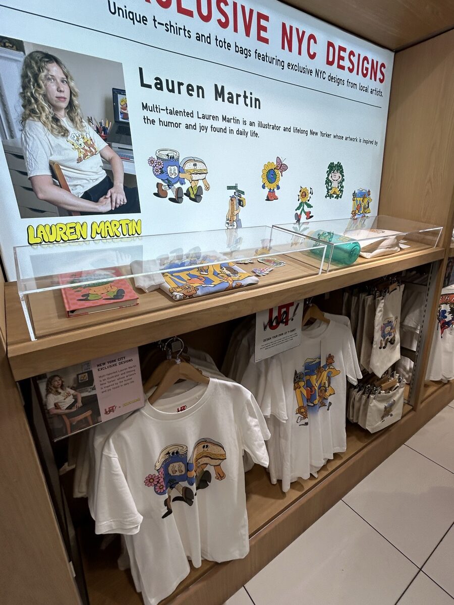 Lauren MartinのNY限定デザイン商品が並ぶUNIQLO 5th Aveの棚